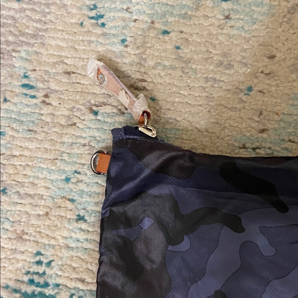 MZ Wallace detachable pouch - Picture 3 of 4